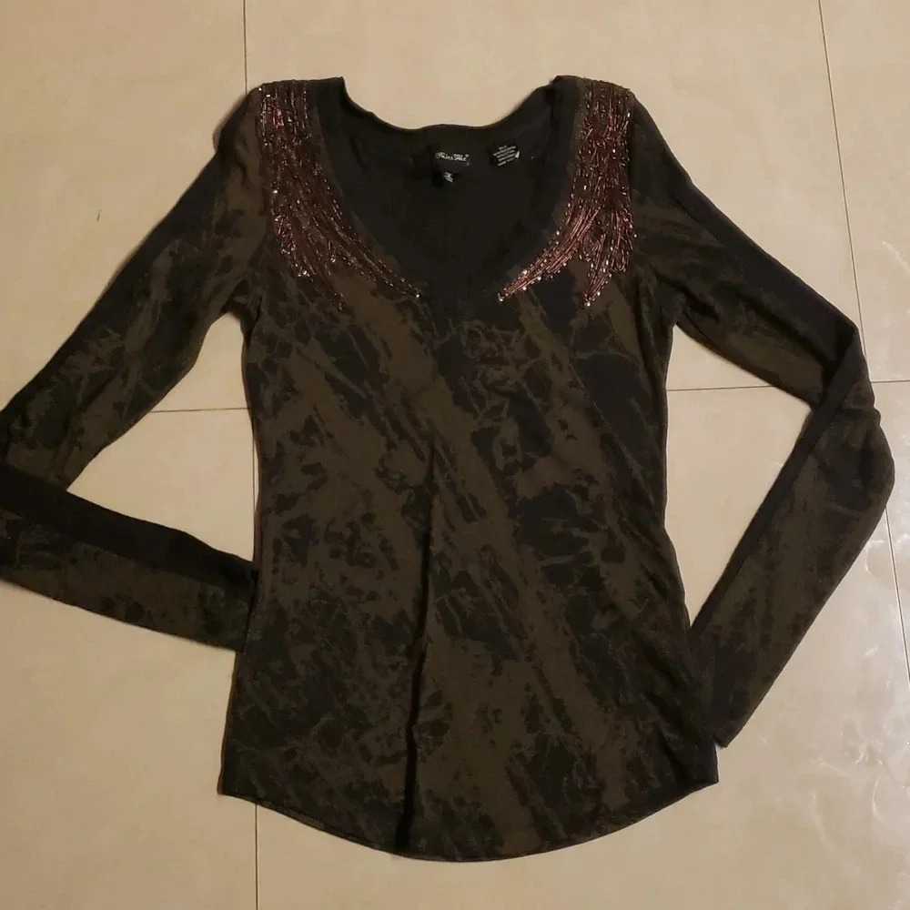 𝅺MISS me beaded long sleeve shirt size S